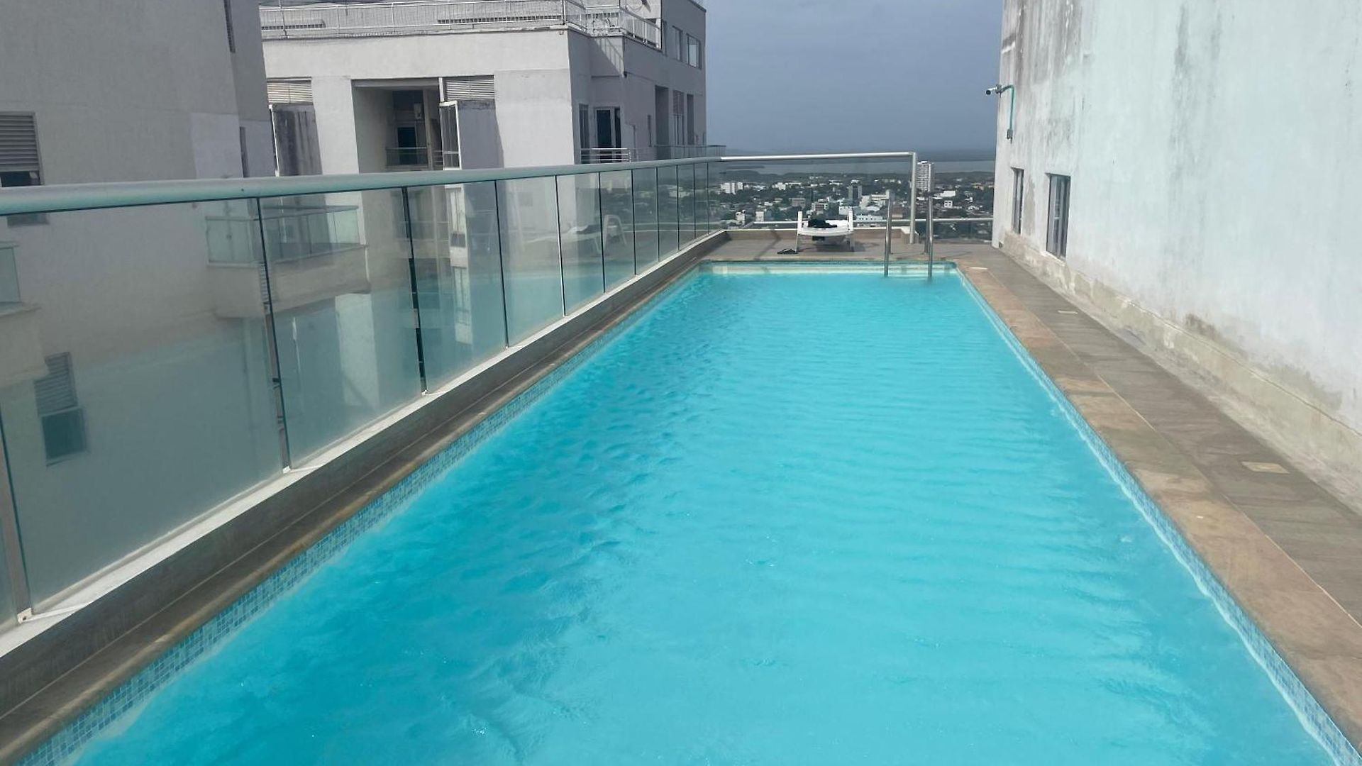 Apartamento Mirador Del Cielo Piso 19 *